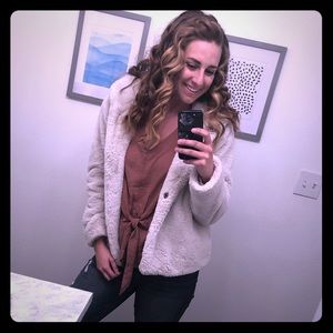 Meet your Posher, Joelle